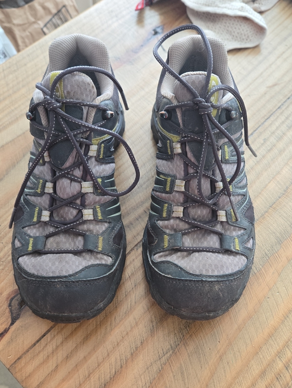 Salomon Women's Gray and Yellow Trail Shoes